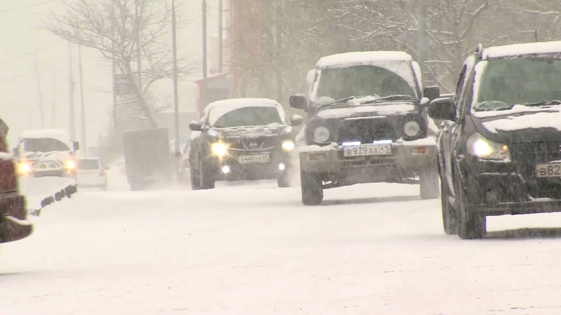 Powerful Cyclone Hits Kamchatka: Storm Warning Issued
