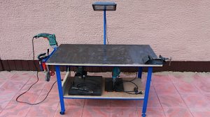 Самодельный передвижной верстак для гаража и мастерской.