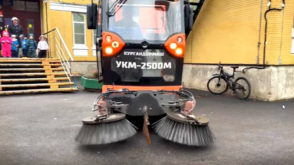 детский сад  13 Петродворцового района и УКМ 2500