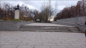 Василий в трёх скейтпарках