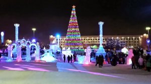 Магнитогорск, новогодняя площадь Народных гуляний, вечером (03.01.2021)