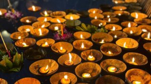 Фестиваль Loy Krathong в Чианг Мае, столице северного Таиланда. Ноябрь 2025.