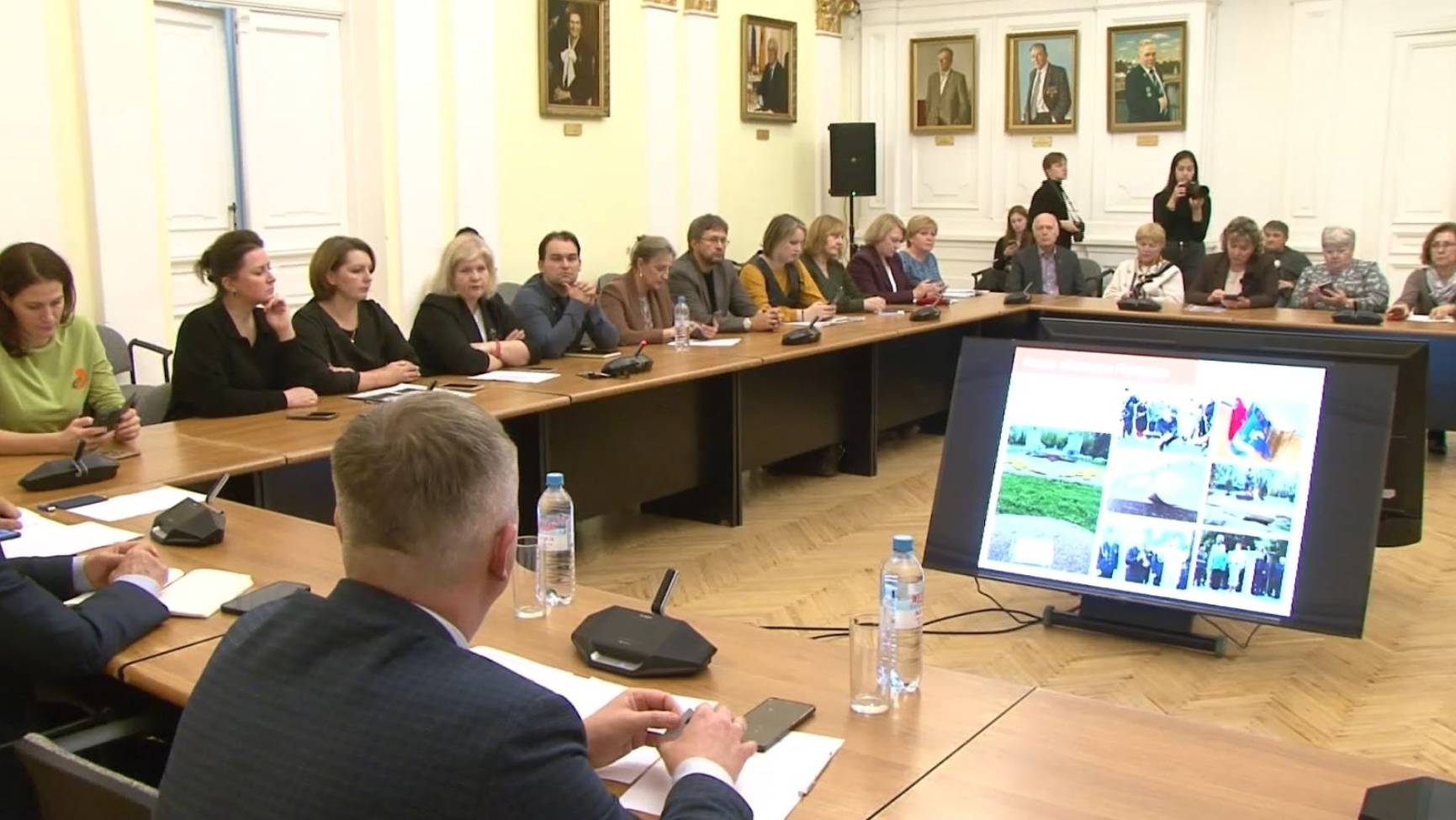 В Ярославле обсудили городские инициативные проекты смотреть онлайн