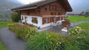 Дождливый день. Райские деревушки в Швейцарских Альпах