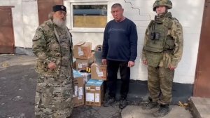 Свердловские общественники доставили гуманитарную помощь в храм ДНР