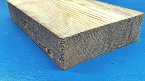 Мужичок из Воронежа удивил своей самоделкой из обрезка доски!