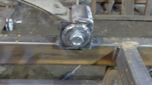 Как сделать прицеп (крепим рессоры) для легкового автомобиля своими руками.