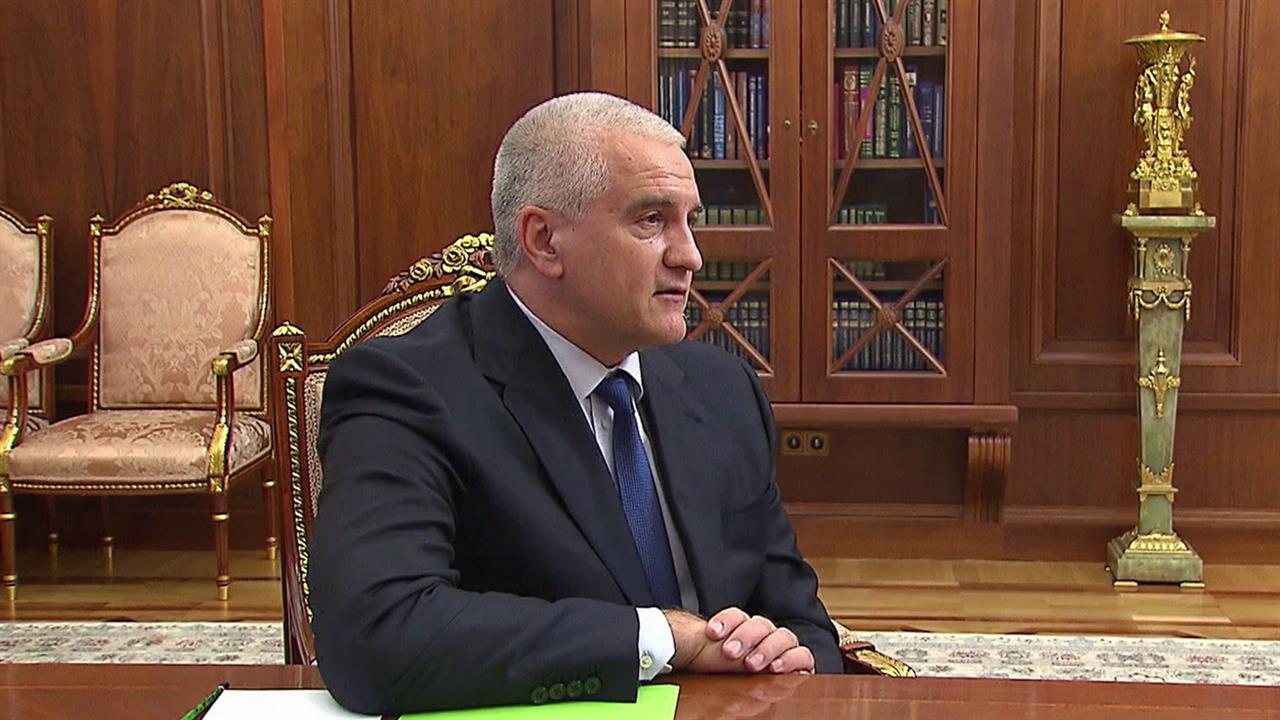 О социально-экономическом развитии Крыма говорил Владимир Путин с главой республики