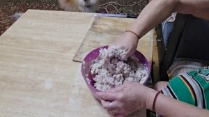 нарядили ёлку.заказы с ВБ)))  Лизонька налепила пельменей со щукой.  терпуг жареный и пурэ