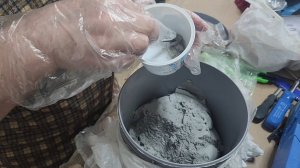 Балкон в стиле лофт: микро-замес эпоксидной затирки Ceresit CE 89 серый бетон 🔪 🧱 🔬