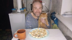 завтрак с Рыжулей. распаковка из Магнита моя цена. мукбанг. обжор. еда на камеру. диета. шизофрения.