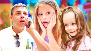 Настя встречает малышку в парке развлечений