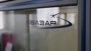 Ламинарная станция Квазар для сборки компонентов микроэлектроники и оптических систем. ИННОПРОМ 2023