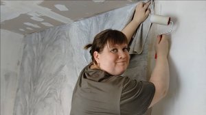 Весёлая Семейка 45 / С УТРА НАЧИНАЕМ КЛЕИТЬ ОБОИ / ПОЕХАЛИ В ПОЛИКЛИНИКУ / ОТВЕЧАЮ НА ВОПРОСЫ