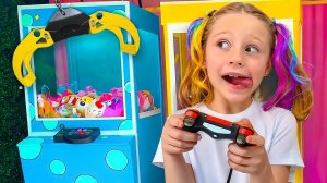 Настя и Ева помогают друг другу. Большой детский сборник