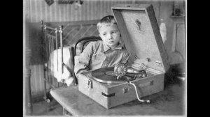 Маленькая брошка.