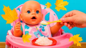 Кукла Эмили с мамой на осенней прогулке: дождик и обед дома!