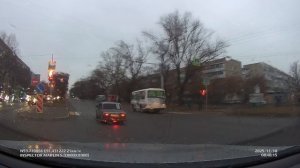 Проезд на красный внаглую А 143 ММ 19RUS