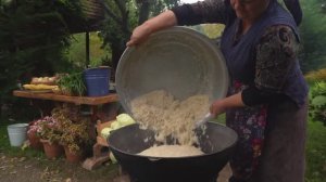 Kənd Həyatı. Деревенский плов — готовим говядину и овощи на костре