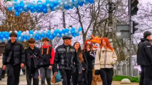 МАРИУПОЛЬ Уже столько Людей на левом берегу Как праздник🏢Восстановление Жизнь Сегодня