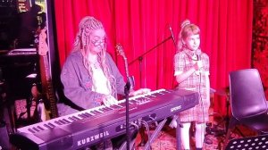 Кира Руденцова - Поцелуй столба ( авторская песня)