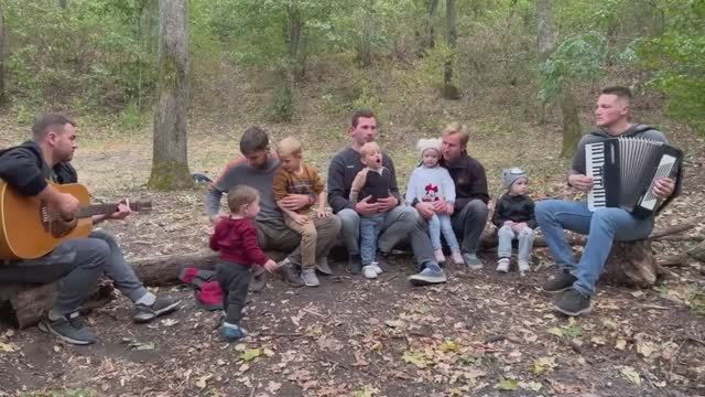 Я жизнь свою прожить хочу не птицею в полёте. Братья из Михайловки смотреть онлайн