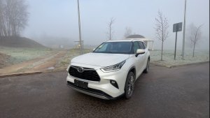 Краткий обзор на Toyota Highlander 26 модельный  год в комплектации Premium Edition 7 мест, 4 WD