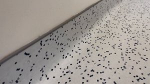 Плинтус из ленолиума в поликлинике