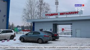 Василий Сизиков принял участие в необычной акции -нарядил голубые ели к новогодним праздникам