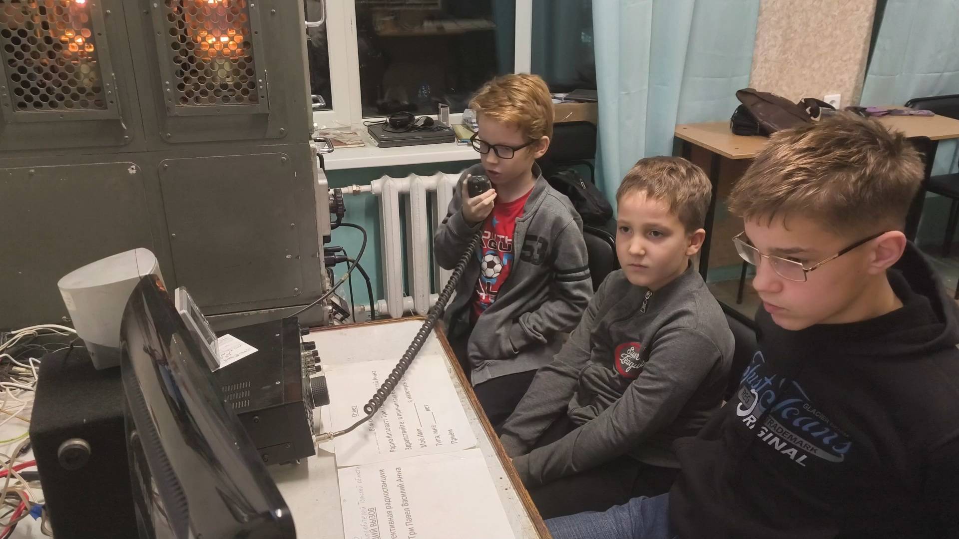 RK3PWA в эфире Никита (13лет), Дима (7лет), Костя (10лет).
