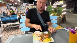 Таиланд октябрь 2025/Рынок Ротанакорн/Шашлык из АКУЛЫ!!!