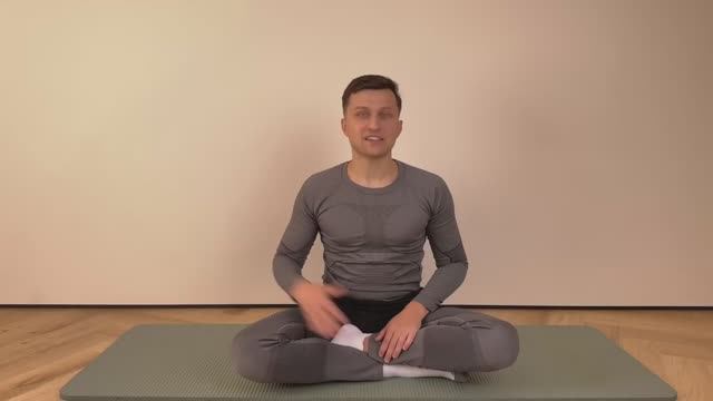 Как я ВЫЛЕЧИЛ грыжу самостоятельно. Универсальный комплекс упражнений смотреть онлайн