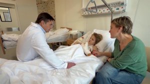 Мальчика, пострадавшего при взрыве в Красногорске, в больнице навестил губернатор Подмосковья