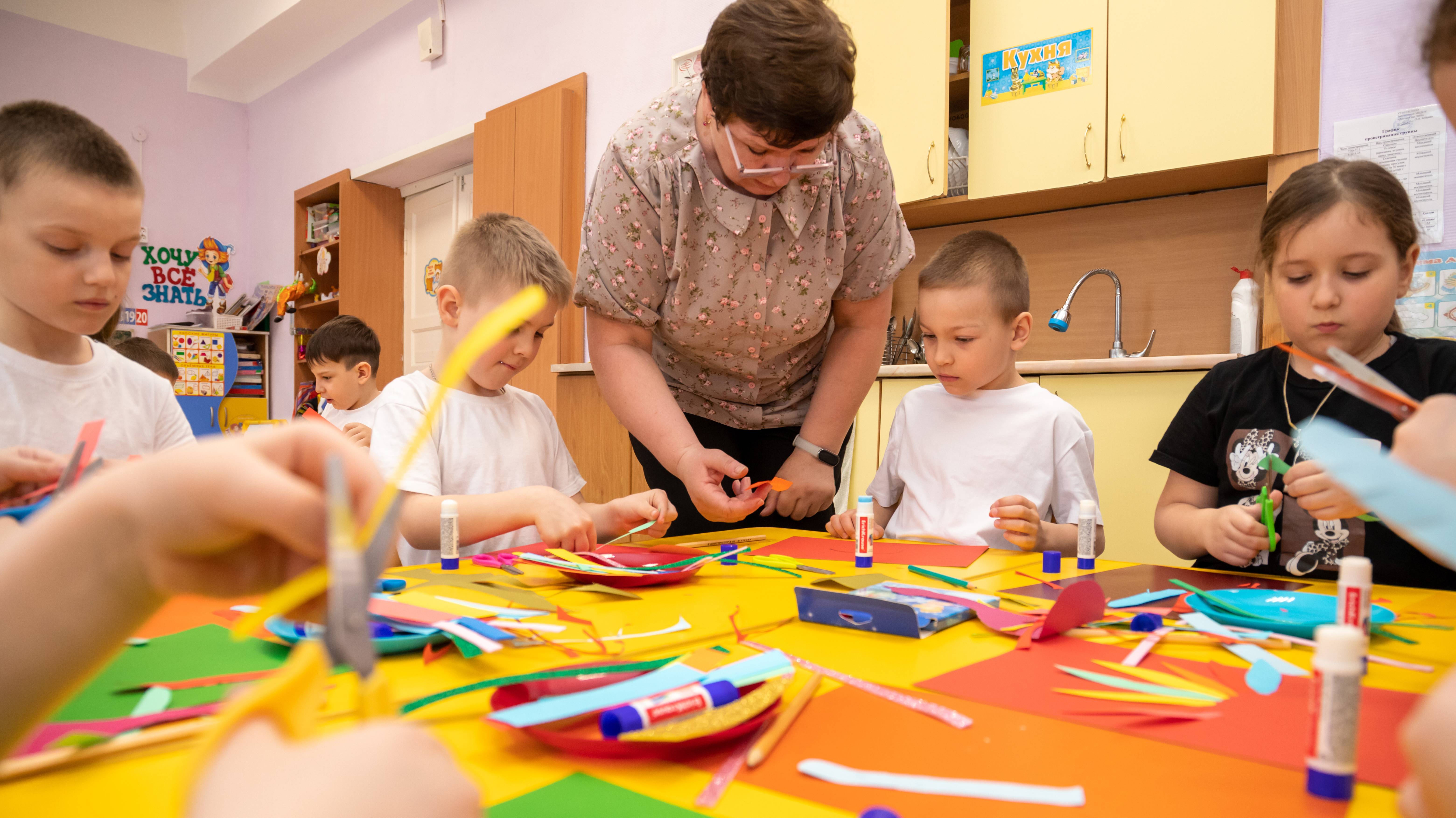Наши руки не для скуки смотреть онлайн
