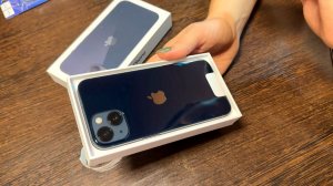 Распаковка iPhone 13 в 2025 - устарел?