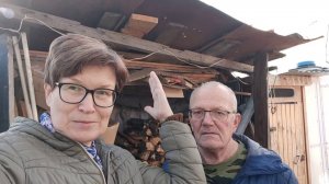 Измельчаем березы, вешаем фонари, кормим кота. Жизнь в деревне. Ноябрь 2025