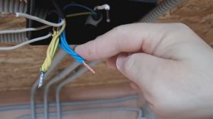 Как соединить провода в распределительной коробке в гаражном помещении