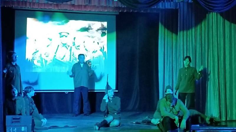 А ЗОРИ ЗДЕСЬ ТИХИЕ 