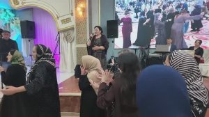 Хамис Мусаева танцуют Сургинцы