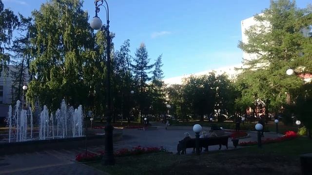 Сквер Оперного театра. Екатеринбург