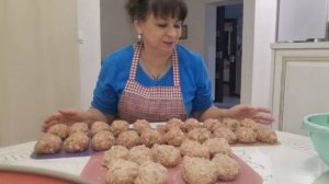 Готовлю голубцы на обед и впрок из заморской капусты. Суп сливочно-грибной. Сюрприз от мужа.