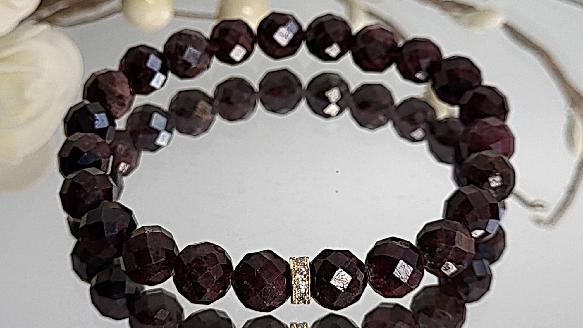 Браслет из граната шарик 8мм.