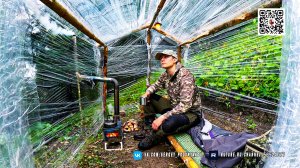 Невероятно, но факт! Убежище из полиэтиленовой пленки с печкой, выдержавшее ливень!