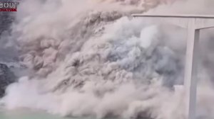 В Китае обрушился длинный мост Хунцы.