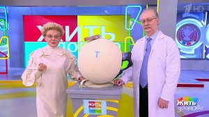 В России растут инфекции: вакцинация - это спасение или выбор? Жить здорово! Фрагмент выпуска от ...