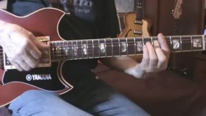 ЕСТЬ (А ДЕВЧОНКА ТА ПРОКАЗНИЦА-Танцплощадка 70-Х (как играть на гитаре аккорды)