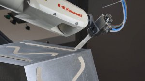 Нанесение двухкомпонентного клея