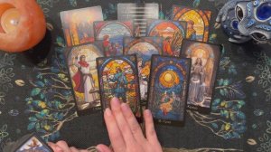 Таро-расклад "Кому не стоит верить" 👻