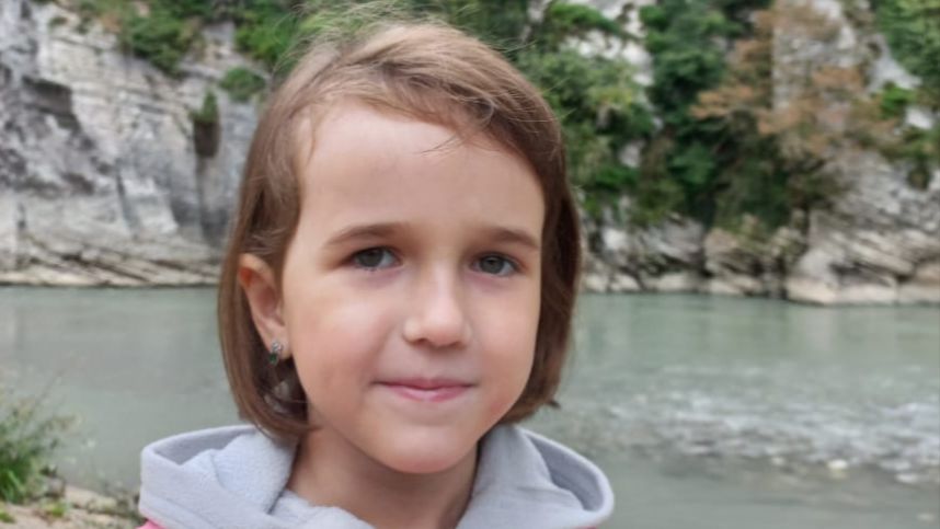 На Пятом канале акция День добрых дел для десятилетней Лизы