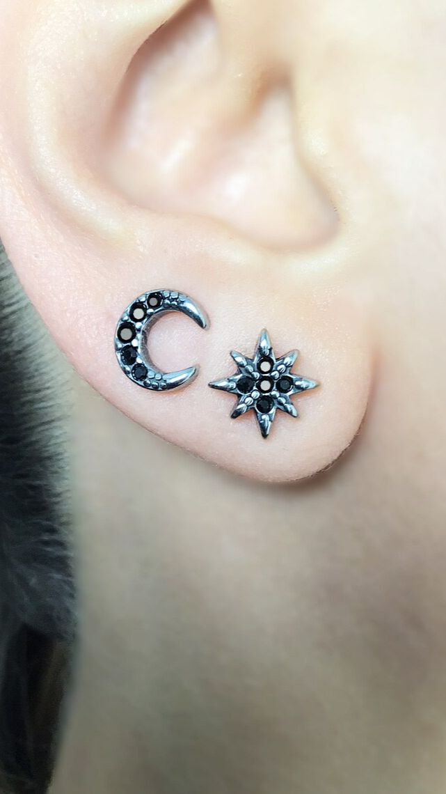 Трендовые асимметричные пусеты "Полночь" от StarfallShop